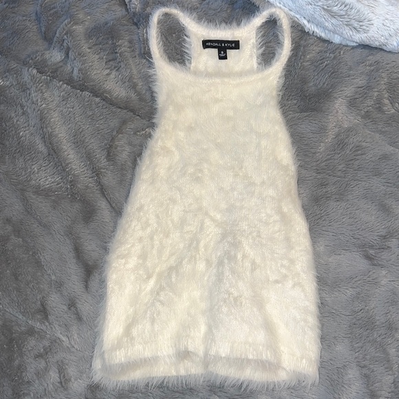 Kendal and Kylie fuzzy top - Picture 2 of 3